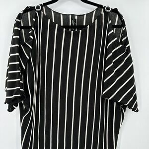 Lee Andersen Black White Striped Cold Shoulder Maxi‎ Dress Size Small